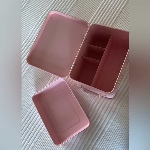 Lash / makeup storage box with handles - Picture 4 of 5